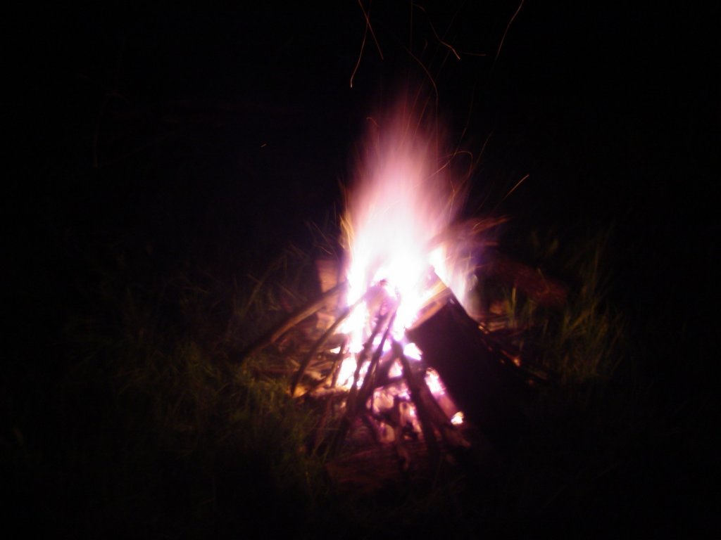 campfireinthenight.jpg